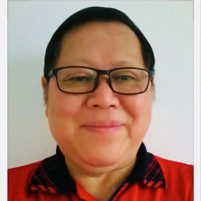 枝垂树老花香远——记身残志坚的退休院长贾谷良