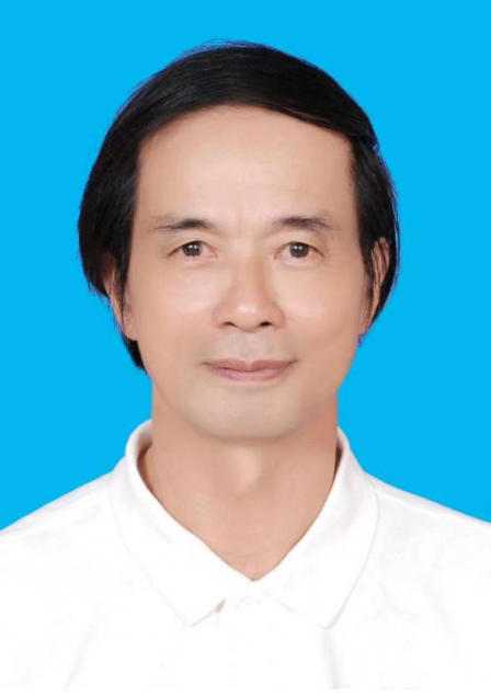 以“飞盘、鉴测技术书写非遗传承新篇章——记从岭南乡土走出的易学大师潘鹏春