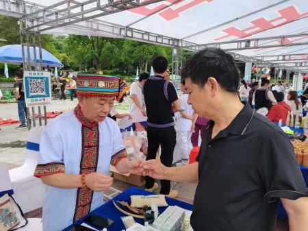 岐黄路上的瑶医守护者 ——记“瑶医圣手”蒋运扬的四十载行医路