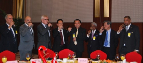 守正创新担使命，岐黄仁心惠苍生——邹万生领航大健康产业新征程